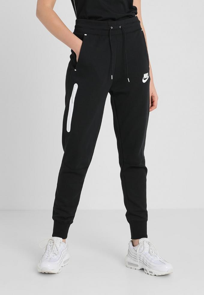 jogging nike pour femme